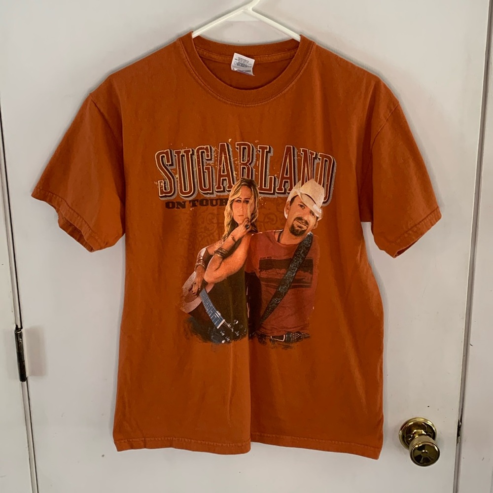 Sugarland burnt orange tour t-shirt with graphic and schedule Size Medium
